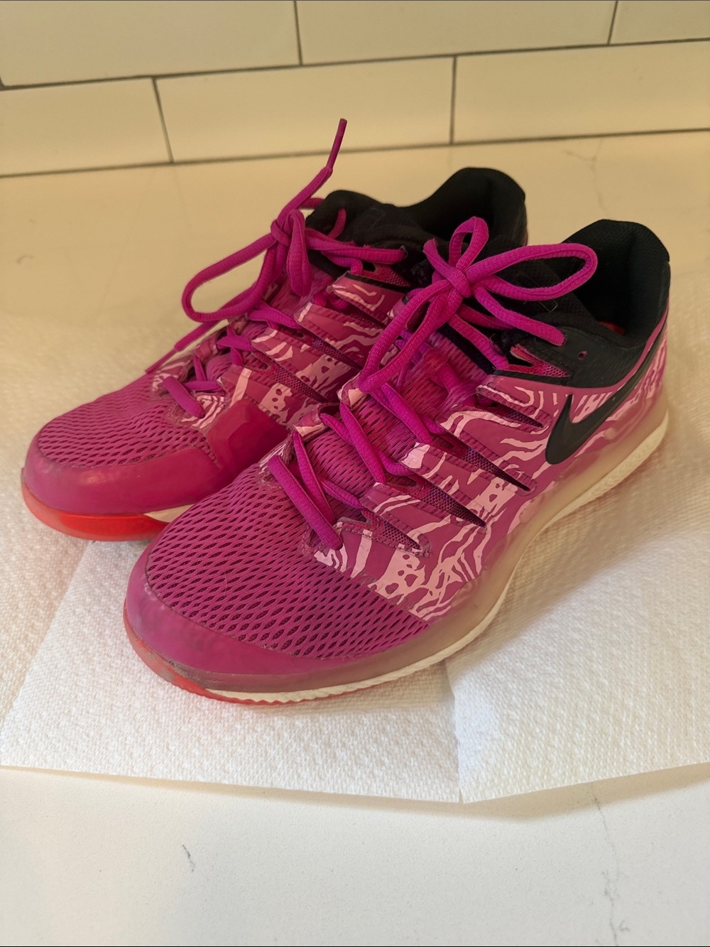 Nike Air Zoom Tennis Shoes - Size 10